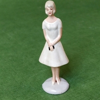 vintage cake topper hvid kjole konfirmand salmebog keramik gammel kagetop figur genbrug